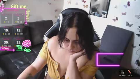 Snapshot of sophiaa_vega_ chatting on 10/14/25, 04:19 sophiaa_vega_ online show from 10/14/25, 04:19