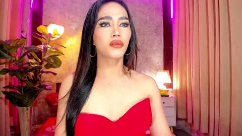 UR HOT SOPHIA online show from 11/22/25, 08:02