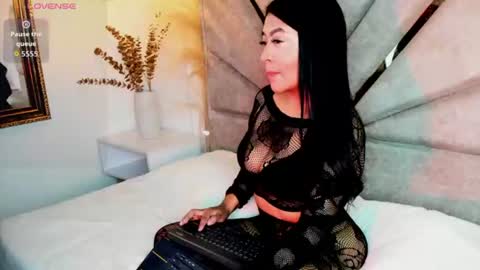 sophia cortes online show from 07/20/26, 05:00