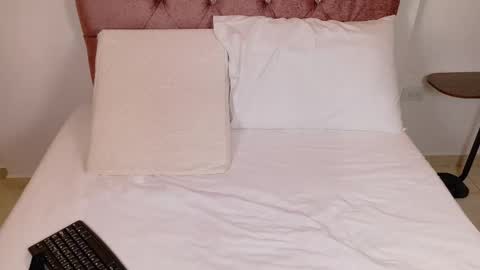 Sophia online show from 02/05/26, 12:43