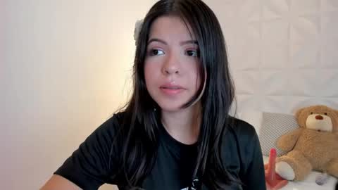 Sophia Howland online show from 04/23/26, 10:01