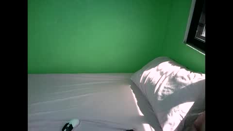 Snapshot of sophialaurel chatting on 06/06/26, 06:18 sophialaurel online show from 06/06/26, 06:18
