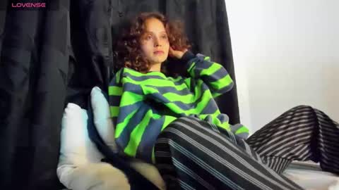 sophiamiller6 online show from 04/20/26, 09:34