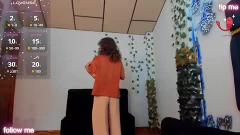 sophiamiller6 online show from 04/23/26, 01:13