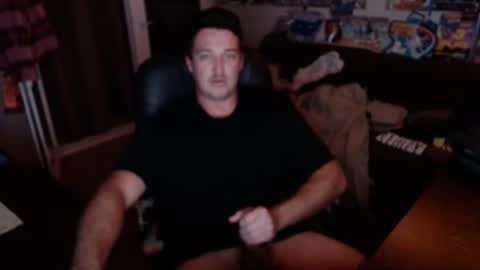 Snapshot of sophiaroze chatting on 12/17/24, 08:34 sophiaroze online show from 12/17/24, 08:34