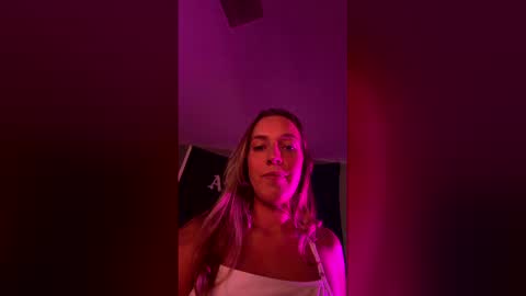 Snapshot of sophiasaintxo chatting on 05/25/26, 06:03 sophiasaintxo online show from 05/25/26, 06:03