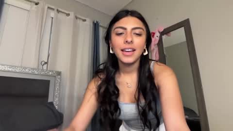 Sophia online show from 10/10/25, 10:31