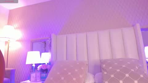 SophiaSmiths online show from 11/03/25, 07:48