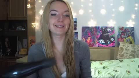 Snapshot of sophiasonata chatting on 12/03/24, 11:22 SophiaSonata online show from 12/03/24, 11:22