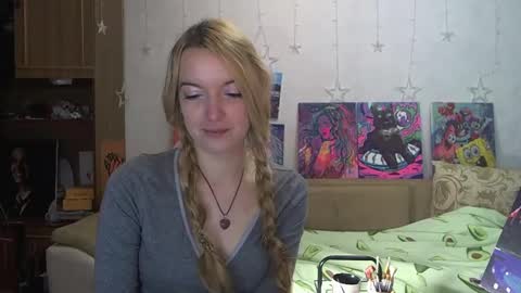 Snapshot of sophiasonata chatting on 12/08/24, 05:01 SophiaSonata online show from 12/08/24, 05:01