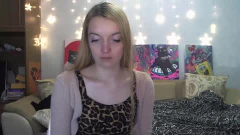 Snapshot of sophiasonata chatting on 12/20/24, 08:45 SophiaSonata online show from 12/20/24, 08:45