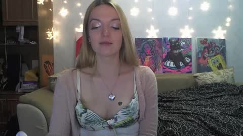 Snapshot of sophiasonata chatting on 12/30/24, 07:15 SophiaSonata online show from 12/30/24, 07:15