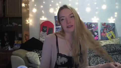 Snapshot of sophiasonata chatting on 01/05/25, 12:42 SophiaSonata online show from 01/05/25, 12:42