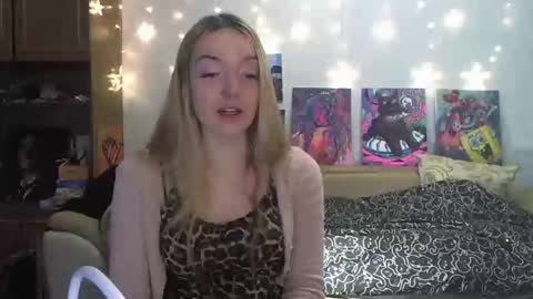 Snapshot of sophiasonata chatting on 01/08/25, 04:33 SophiaSonata online show from 01/08/25, 04:33