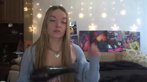 Snapshot of sophiasonata chatting on 02/08/25, 08:31 SophiaSonata online show from 02/08/25, 08:31