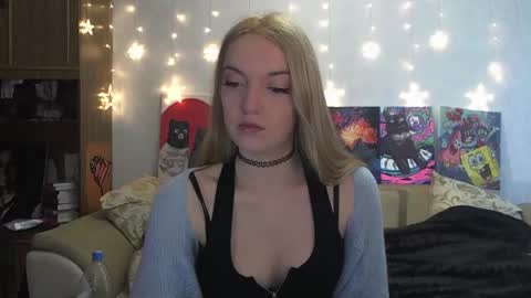 Snapshot of sophiasonata chatting on 02/23/25, 01:32 SophiaSonata online show from 02/23/25, 01:32