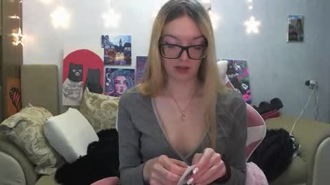 Snapshot of sophiasonata chatting on 09/16/25, 08:21 SophiaSonata online show from 09/16/25, 08:21