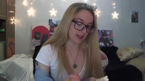 Snapshot of sophiasonata chatting on 09/25/25, 09:18 SophiaSonata online show from 09/25/25, 09:18