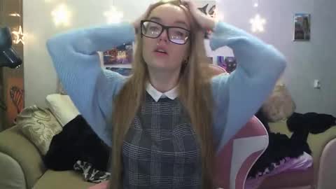 Snapshot of sophiasonata chatting on 10/26/25, 04:35 SophiaSonata online show from 10/26/25, 04:35