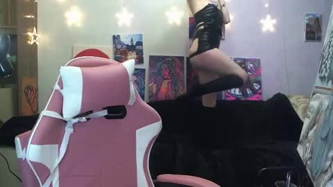 Snapshot of sophiasonata chatting on 11/04/25, 05:34 SophiaSonata online show from 11/04/25, 05:34