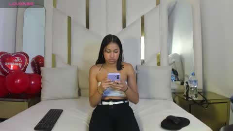 sophiasummer_ online show from 02/15/26, 04:03