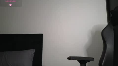 Sophy online show from 01/10/25, 01:21