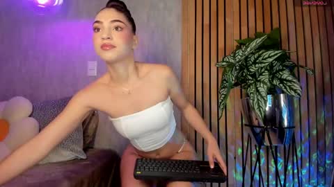 Sophi  online show from 04/24/26, 02:36