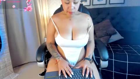 sophie__blare online show from 11/27/25, 07:16