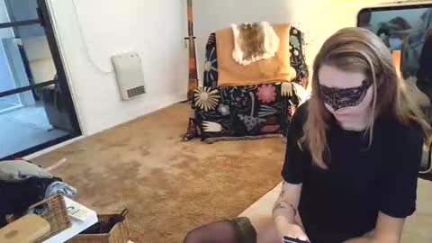 Snapshot of sophie_and_joost_luckydip chatting on 02/01/26, 03:32 Sophie And Joost Luckydips Cam online show from 02/01/26, 03:32