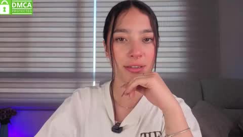 Snapshot of sophie_bbs chatting on 11/11/25, 09:15 Sophie online show from 11/11/25, 09:15