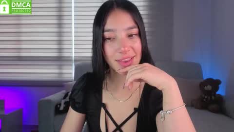 Snapshot of sophie_bbs chatting on 11/19/25, 02:39 Sophie online show from 11/19/25, 02:39