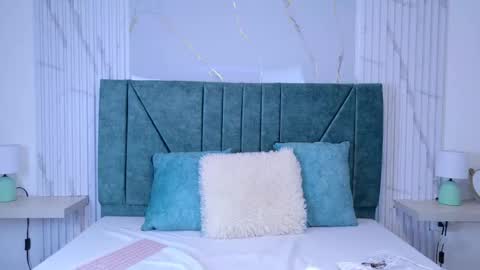 Snapshot of sophie_dearr chatting on 02/06/26, 10:24 Sophie online show from 02/06/26, 10:24