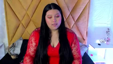 Snapshot of sophie_galli chatting on 02/19/26, 12:23 Sophie Gallis online show from 02/19/26, 12:23