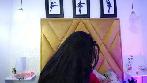 Snapshot of sophie_galli chatting on 02/28/26, 11:22 Sophie Gallis online show from 02/28/26, 11:22