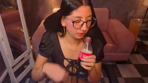 sophie_jones_b online show from 05/07/26, 01:38