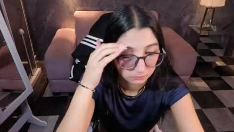 sophie_jones_b online show from 06/10/26, 12:59