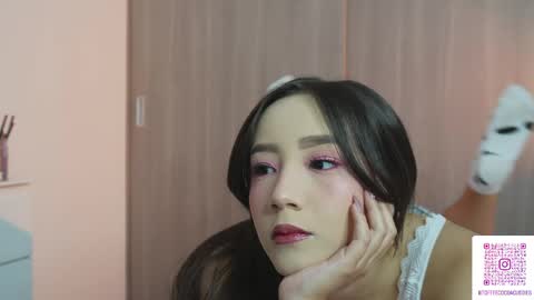 Sophie or Sof online show from 04/12/26, 12:26