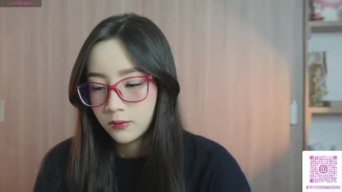 Sophie or Sof online show from 04/21/26, 08:44