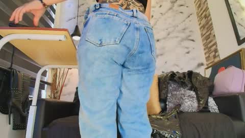 Sophie online show from 04/09/26, 12:21