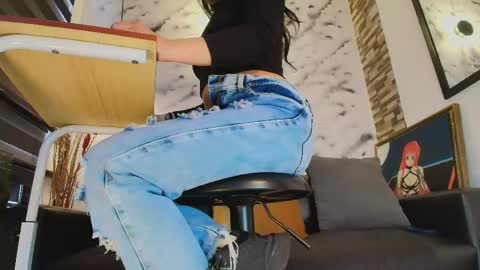 Sophie online show from 04/17/26, 01:36