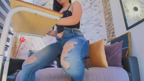 Snapshot of sophie_littles chatting on 05/09/26, 01:38 Sophie online show from 05/09/26, 01:38