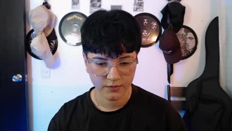 sophie_ross1 online show from 04/16/26, 02:01