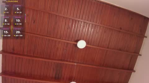 sophie_smith19 online show from 02/10/26, 01:37