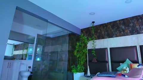 Sarah sophia  online show from 12/06/24, 07:43