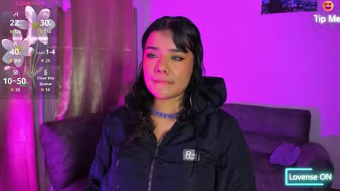 Snapshot of sophie_t_ chatting on 11/06/25, 02:23 Sofia online show from 11/06/25, 02:23