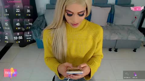 sophie_vall online show from 04/01/26, 09:34