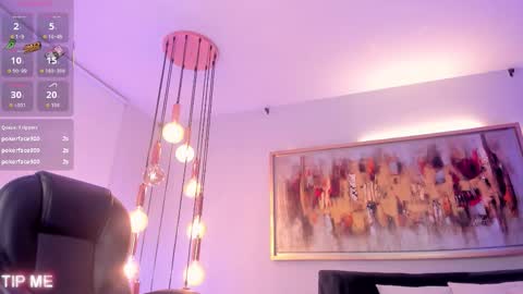 Snapshot of sophiebarnett_ chatting on 12/05/25, 01:03 Sophie online show from 12/05/25, 01:03