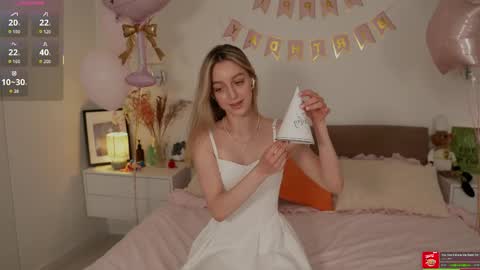 sophiebelll online show from 05/16/26, 11:09