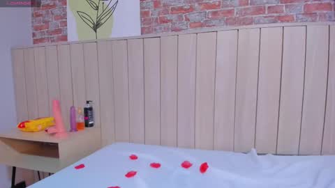 Sophie online show from 02/14/25, 03:26