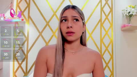 Sophie online show from 04/22/26, 12:18